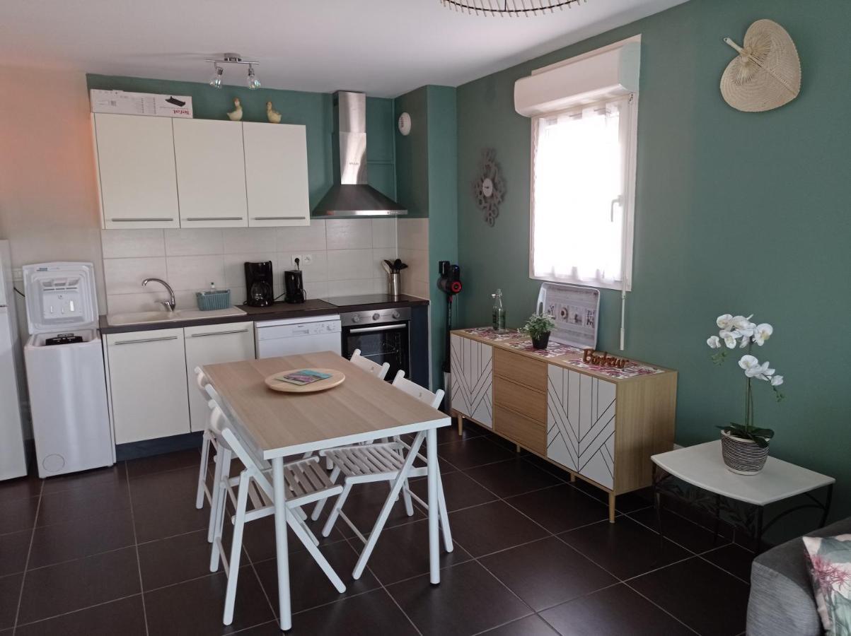 Apartamento Le Soleil Du Luberon - T2 Avec Terrasse, Parking Et Clim LʼIsle-sur-la-Sorgue Exterior foto